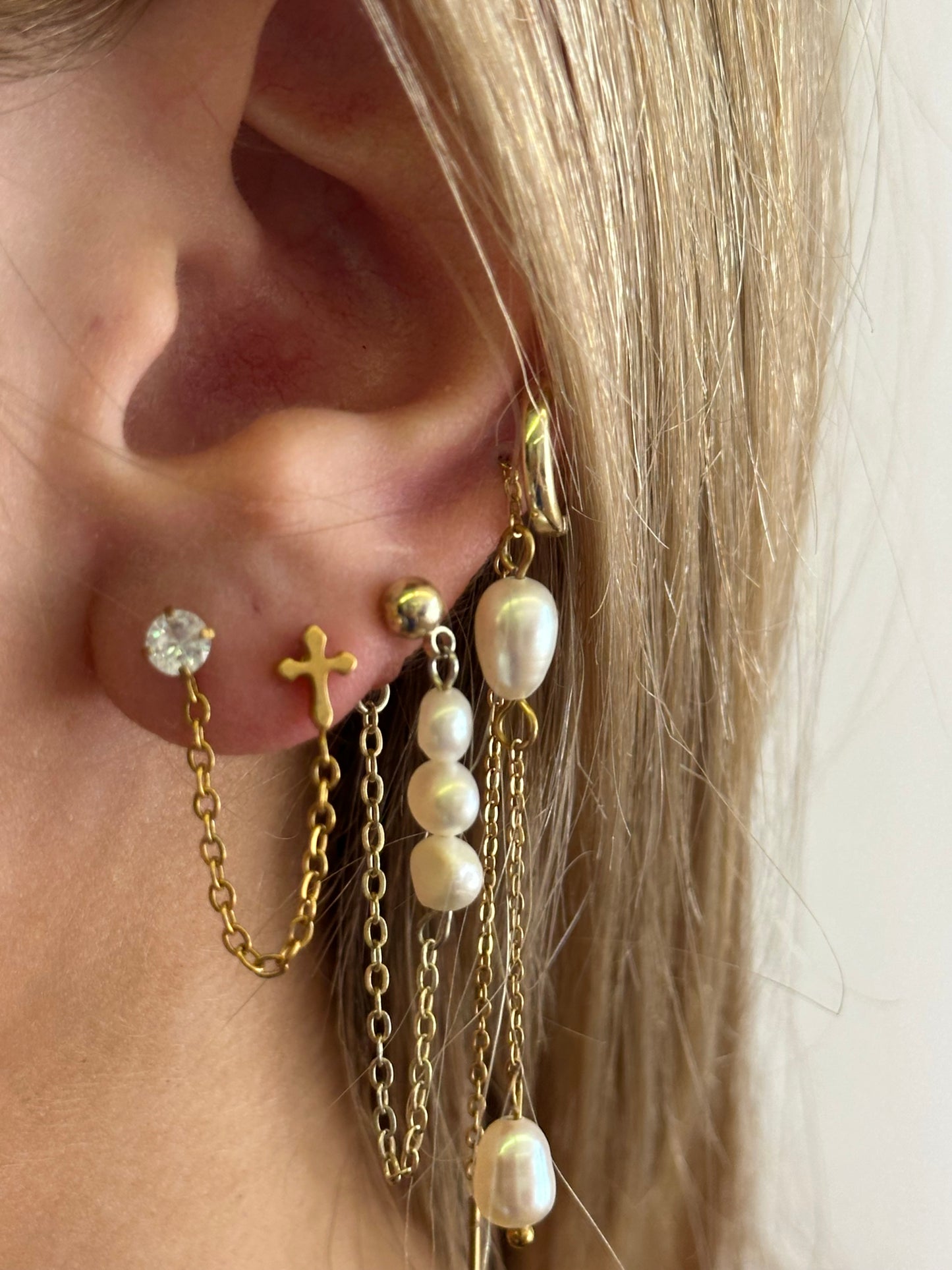 Elizabeth Studs