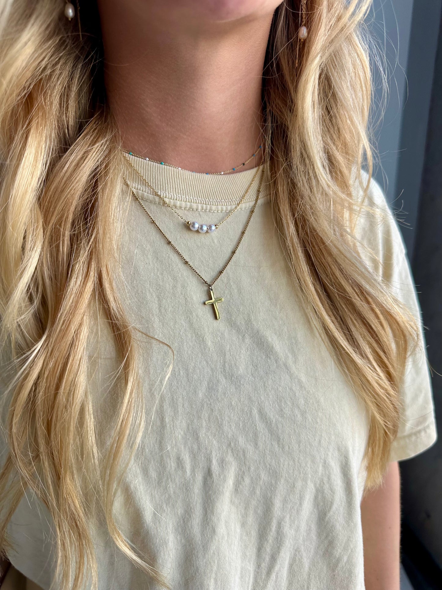Minimalist Cross Necklace - Gold